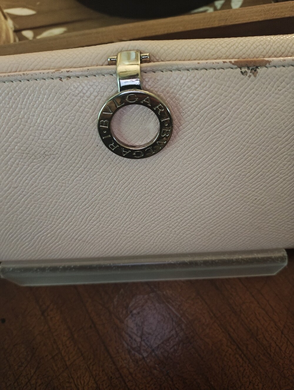 Bvlgari Pale Pink Leather Continental Wallet with Signature Circle Logo - Picture 3 of 16